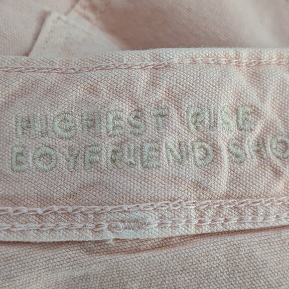 AMERICAN EAGLE Highest Rise 90's Boyfriend Cargo Shorts; Peach; Stretch; Size 6 - Picture 4 of 6